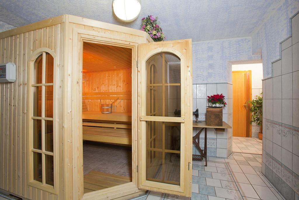 Familienferienhaus Florentine Лангенфельд Номер фото